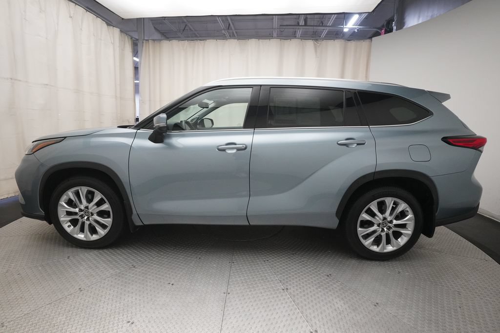 Used 2023 Toyota Highlander Limited AWD/4WD image 24