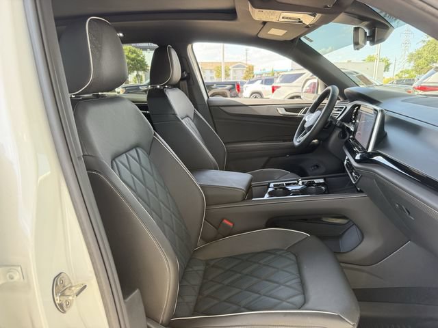 Used 2026 Volkswagen Atlas Cross Sport SEL Premium R-Line AWD/4WD image 31