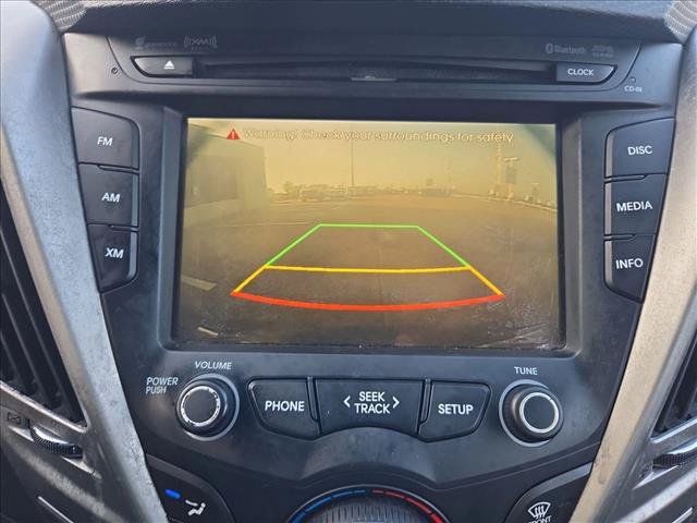 Used 2016 Hyundai Veloster FWD image 12