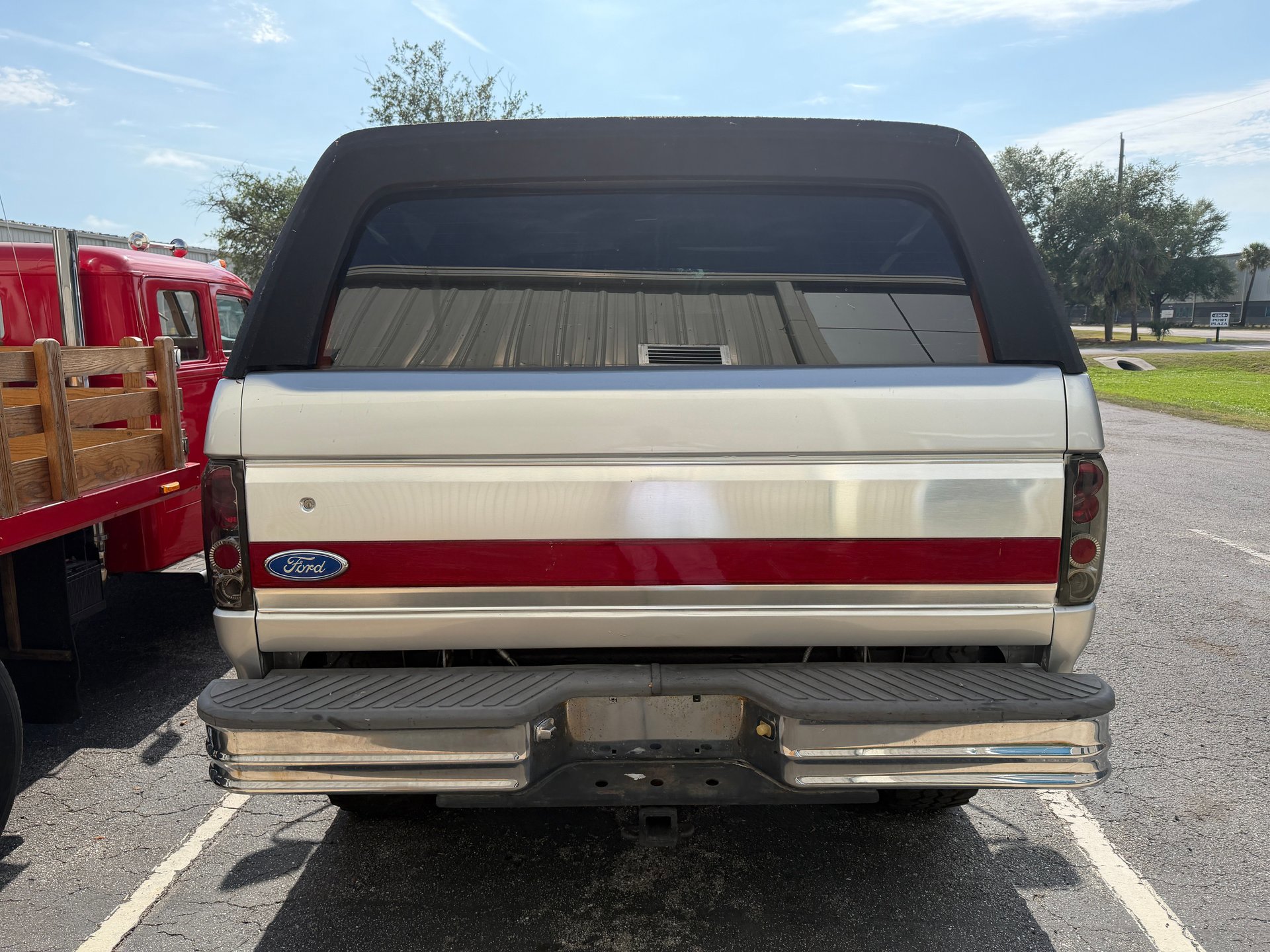 Used 1990 Ford Bronco AWD/4WD image 4