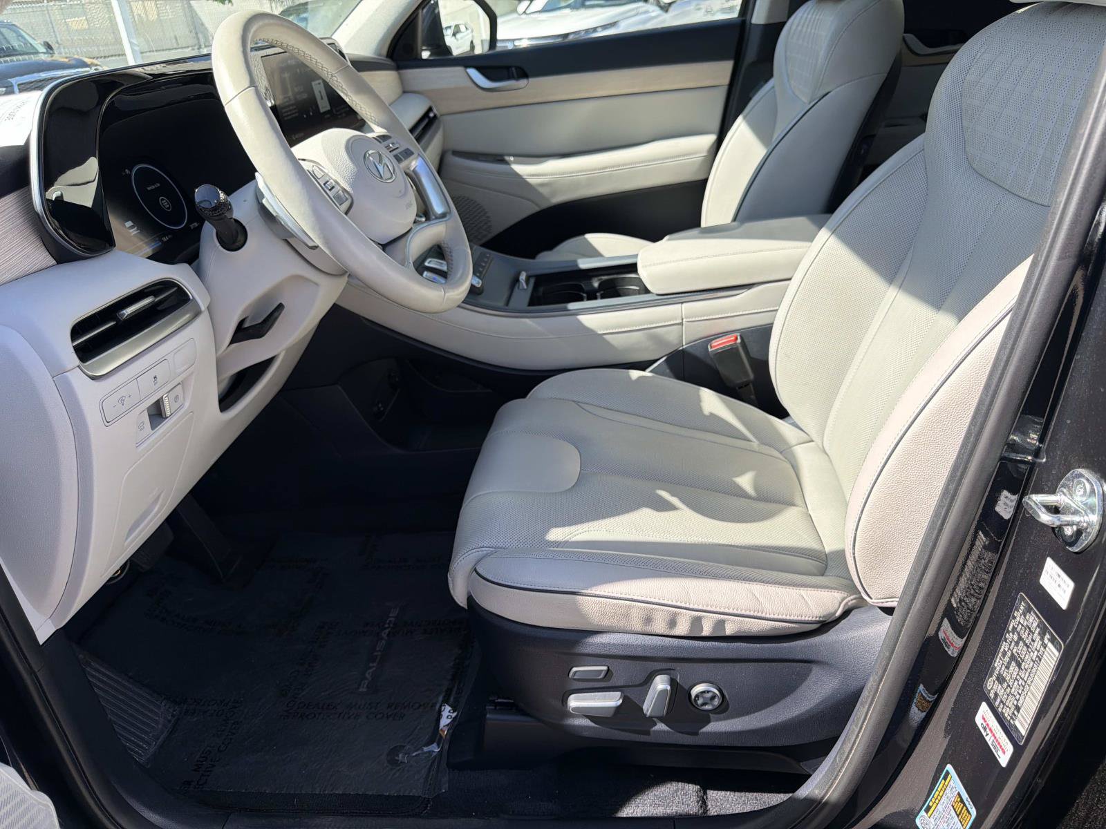 Used 2024 Hyundai Palisade Limited FWD image 20