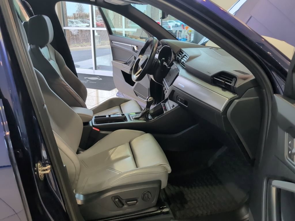 Used 2024 Audi Q3 2.0T Premium Plus w/ Premium Plus Package image 52