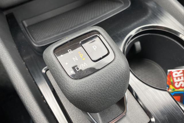 Used 2023 Nissan Rogue S image 19
