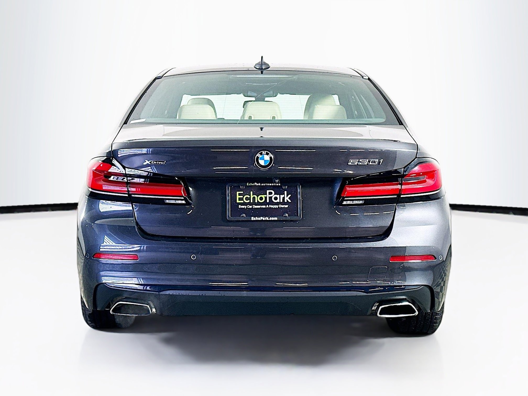 Used 2022 BMW 530i xDrive w/ Premium Package image 7