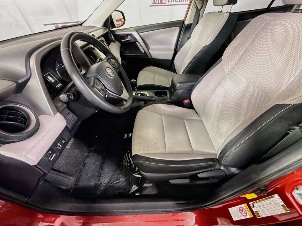 Used 2017 Toyota RAV4 XLE FWD image 24