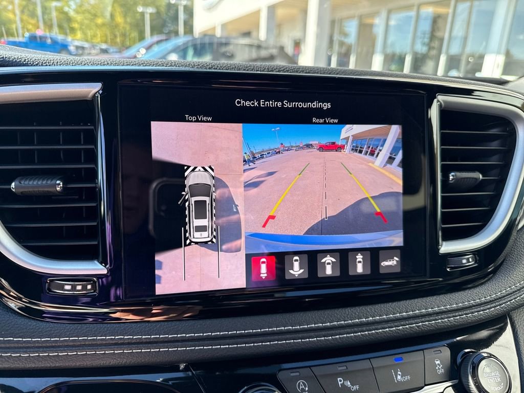 New 2026 Chrysler Pacifica Select image 22