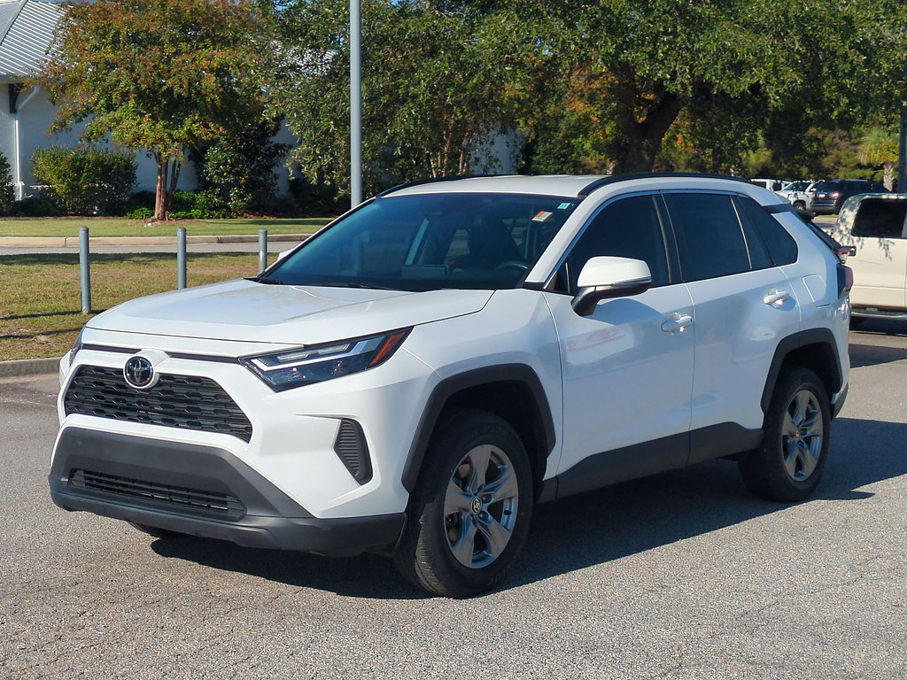 Certified 2024 Toyota RAV4 XLE AWD/4WD image 7