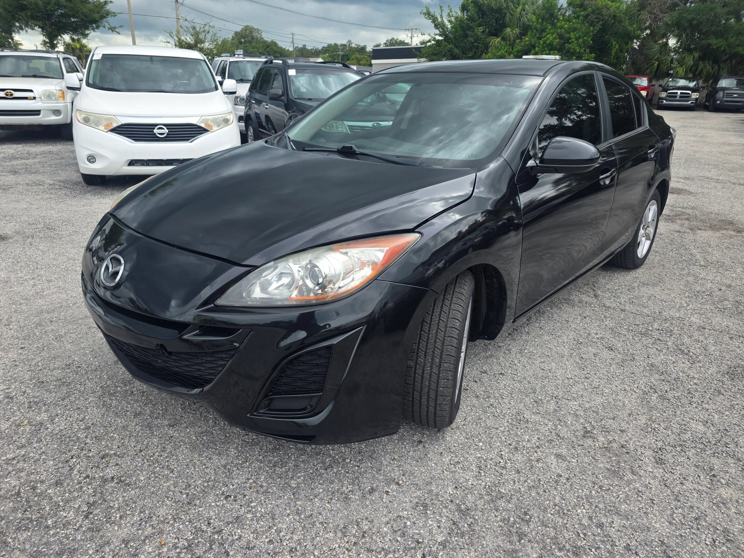 Used 2011 MAZDA MAZDA3 i Sport FWD image 3