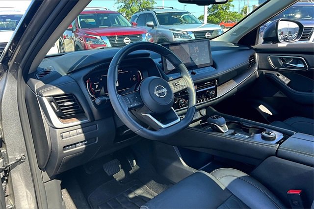 Certified 2024 Nissan Rogue Platinum image 14