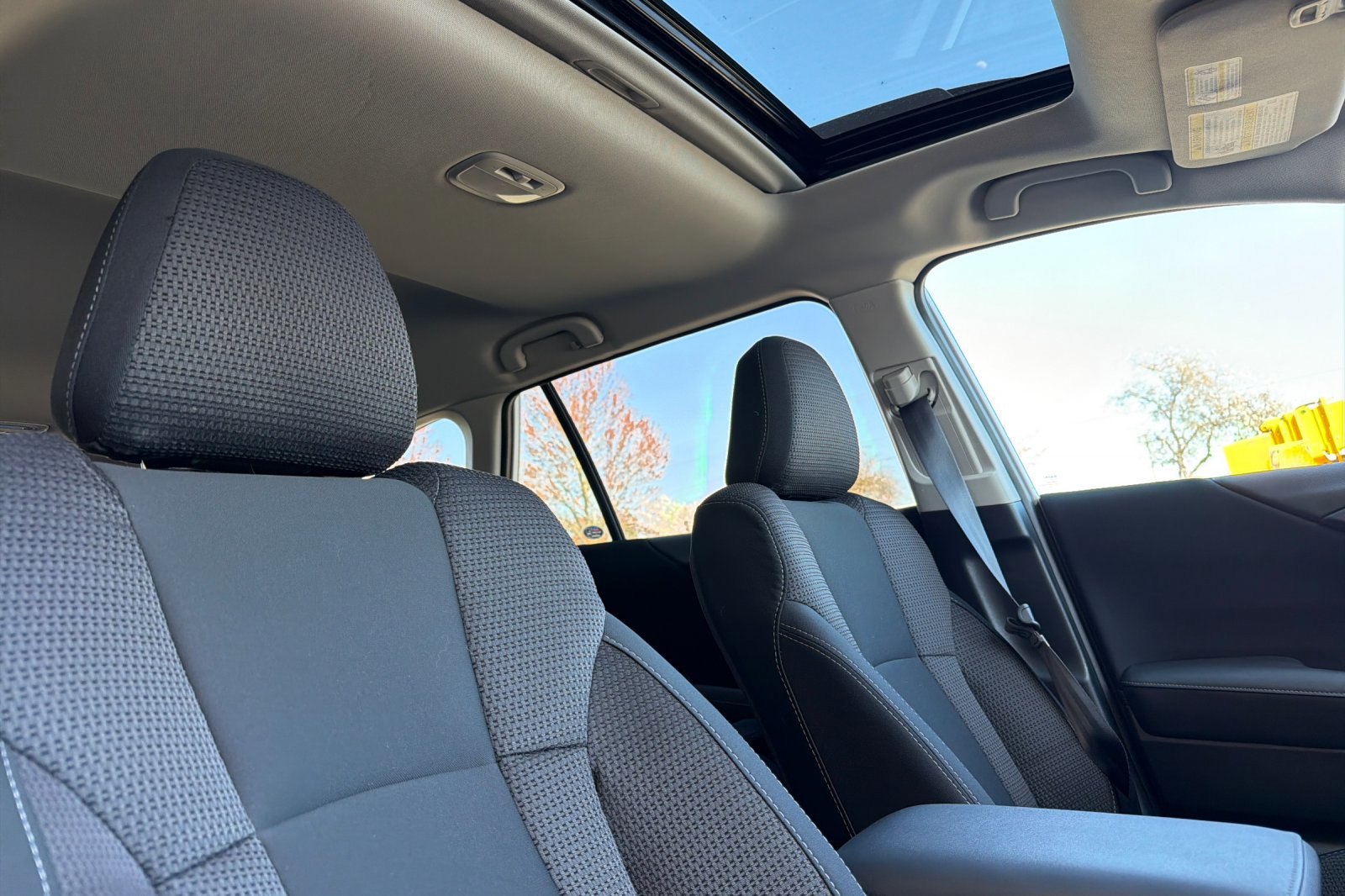 Used 2025 Subaru Outback Premium AWD/4WD image 17