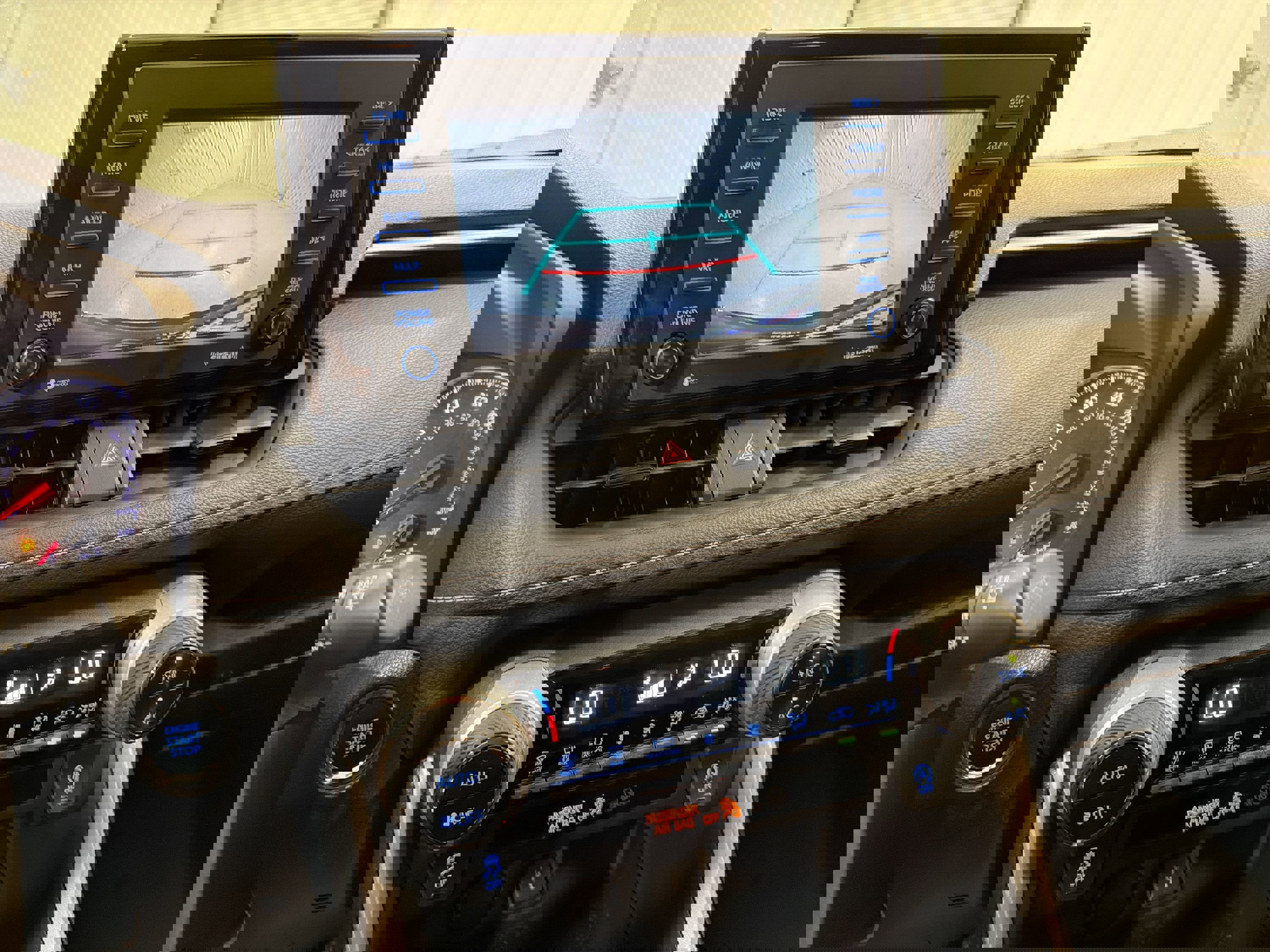 Used 2021 Toyota RAV4 XLE image 18