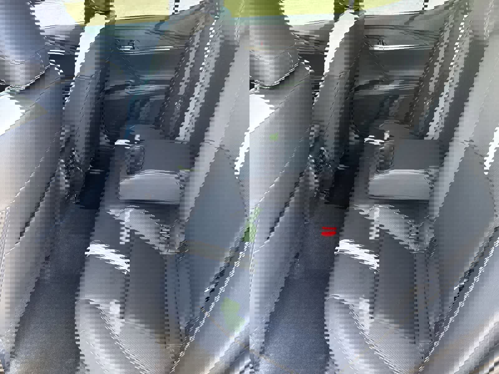 Used 2025 Toyota Camry SE image 14