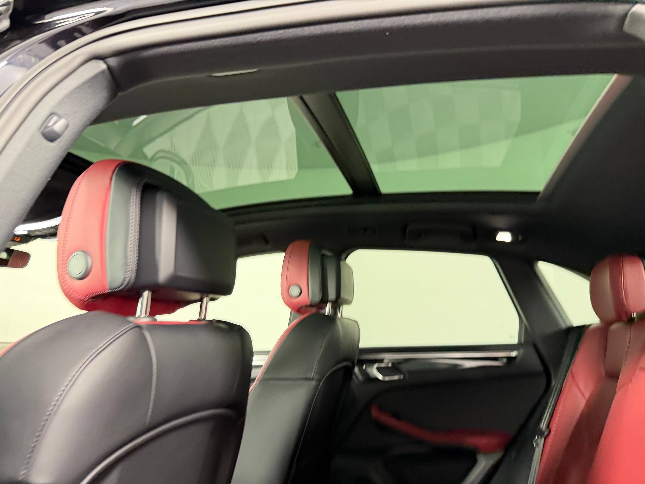 New 2026 Porsche Macan AWD/4WD image 23