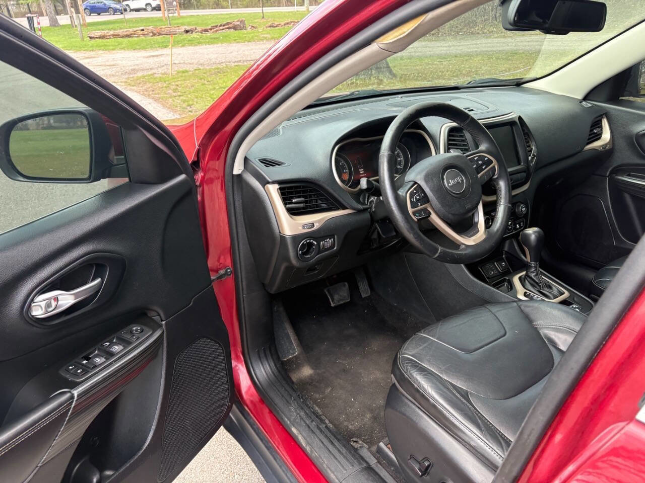 Used 2014 Jeep Cherokee Limited image 19