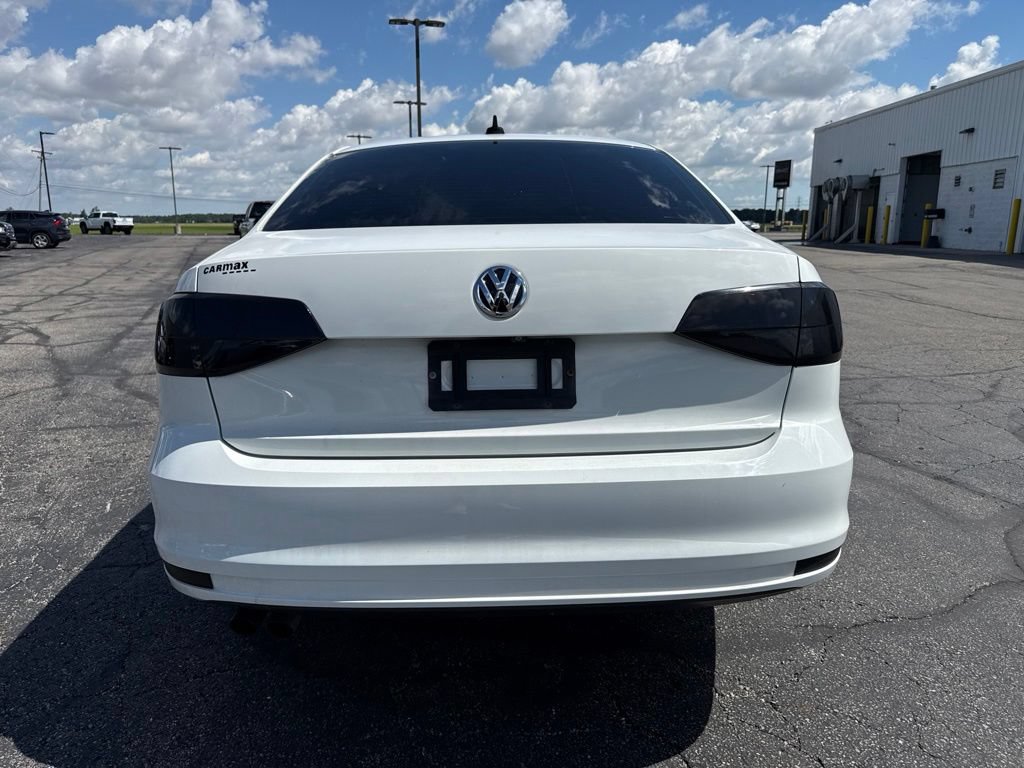 Used 2017 Volkswagen Jetta SE FWD image 8