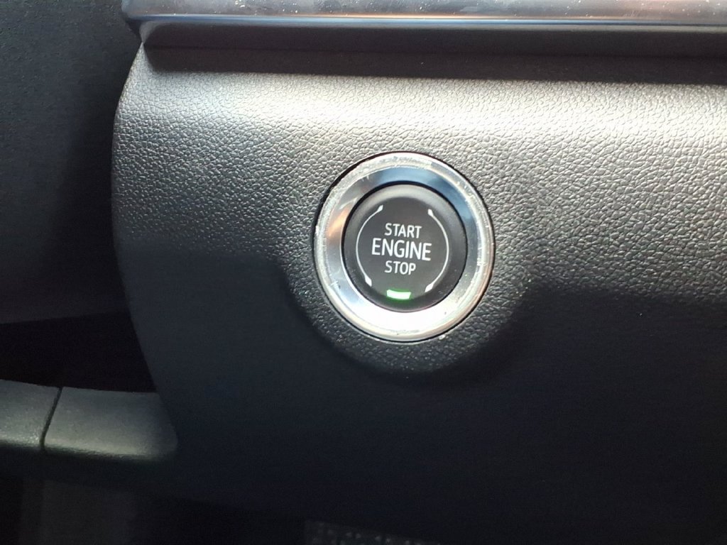 Used 2025 GMC Terrain Elevation w/ Elevation Premium Package AWD/4WD image 18