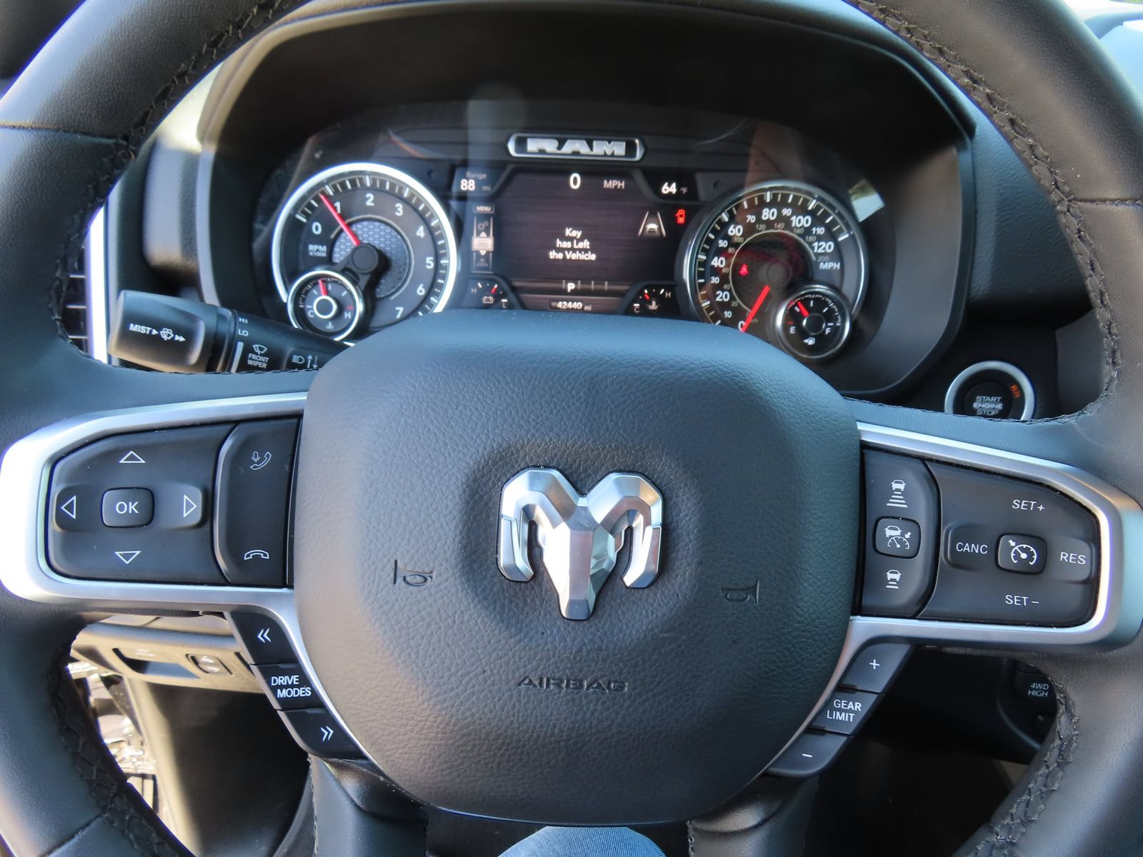 Used 2025 RAM 1500 Big Horn AWD/4WD image 19