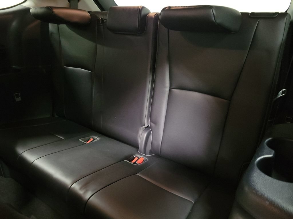 Used 2023 Toyota Highlander XLE AWD/4WD image 32