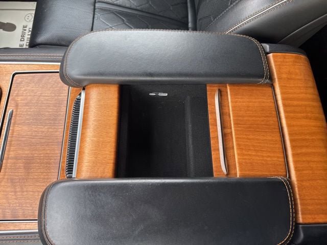Used 2024 Jeep Grand Wagoneer L Series III image 32