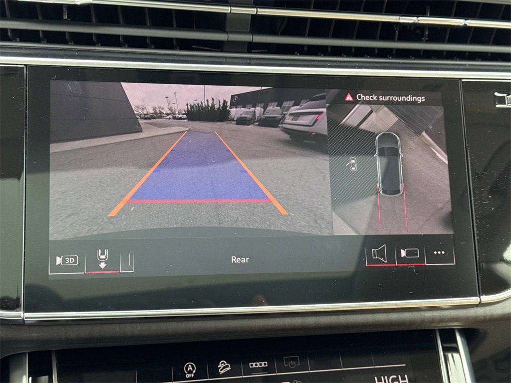 Used 2025 Audi Q8 Premium Plus image 23