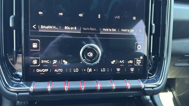 Used 2025 GMC Yukon AT4 w/ AT4 Premium Plus Package AWD/4WD image 14