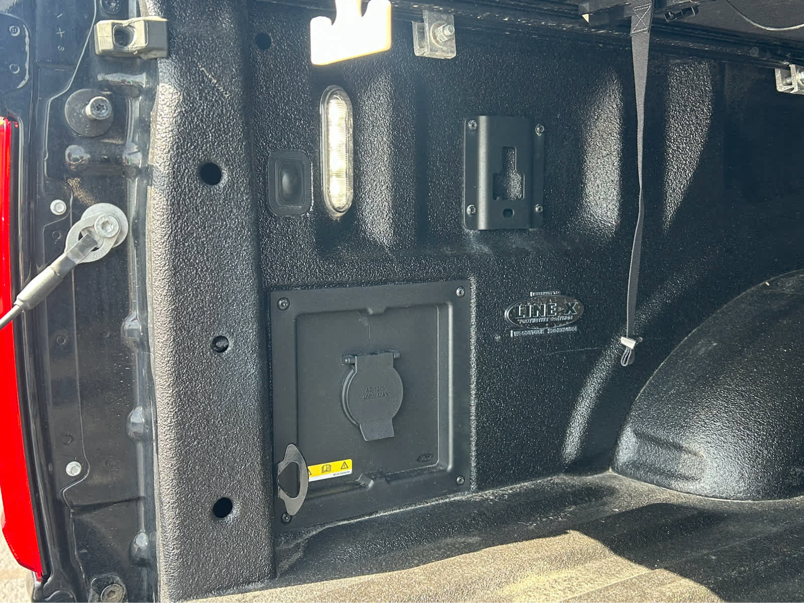 Used 2023 Ford F150 Lariat w/ Equipment Group 502A High AWD/4WD image 8