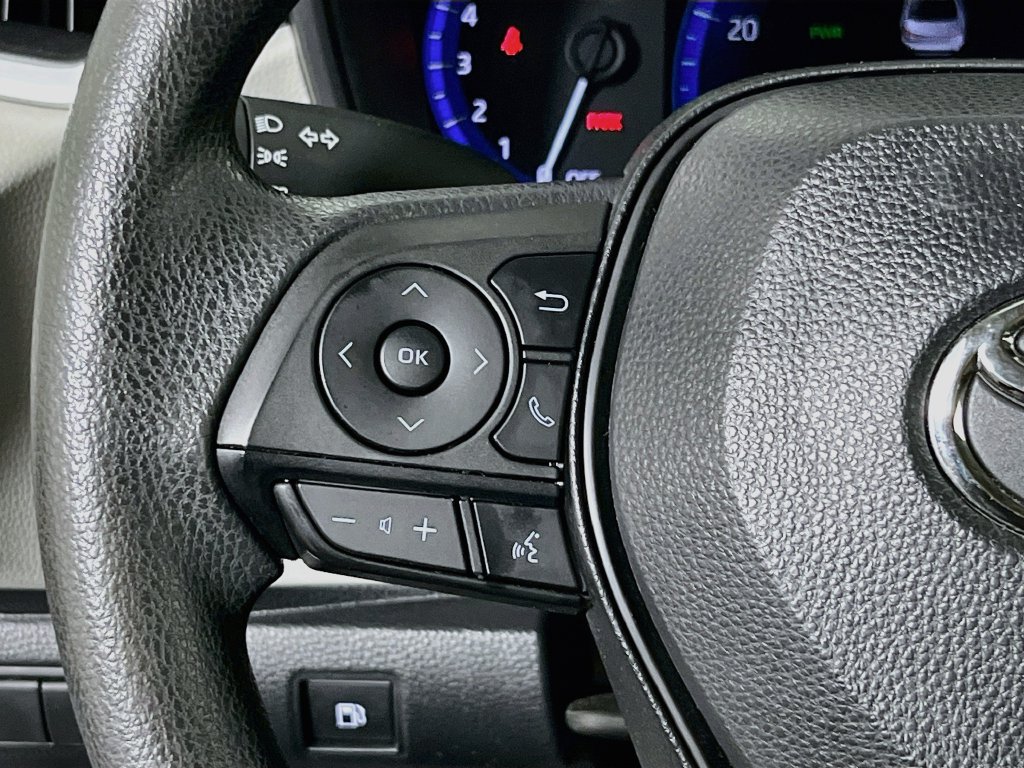 Used 2022 Toyota Corolla LE FWD image 16