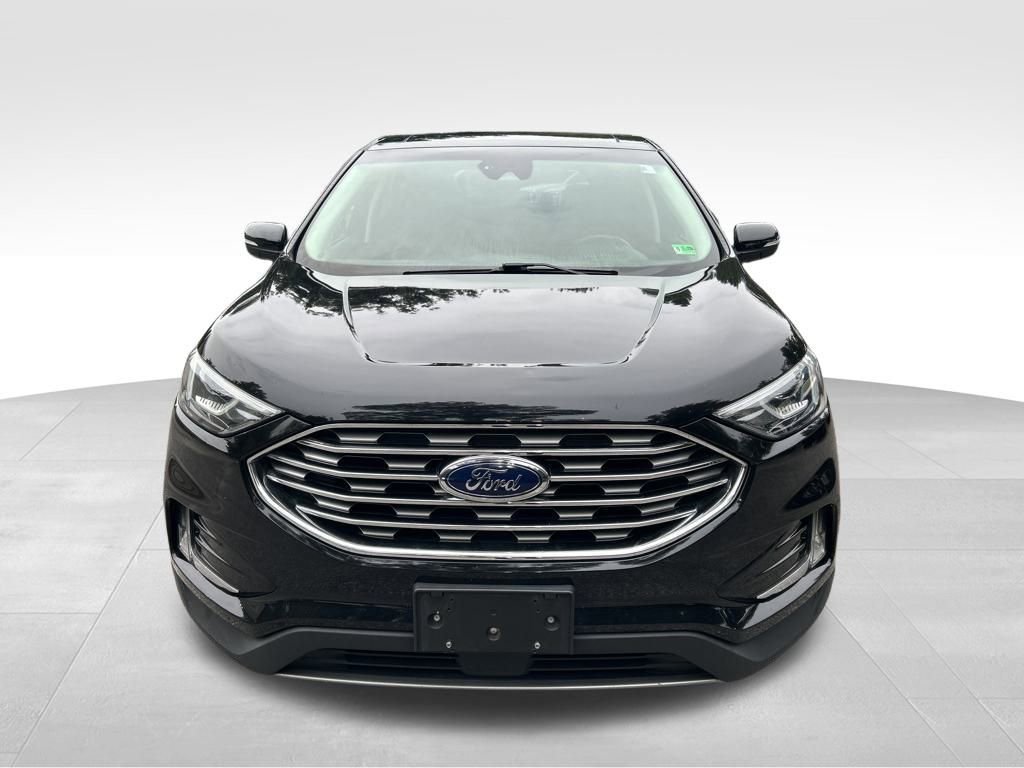 Used 2019 Ford Edge Titanium w/ Cold Weather Package image 14