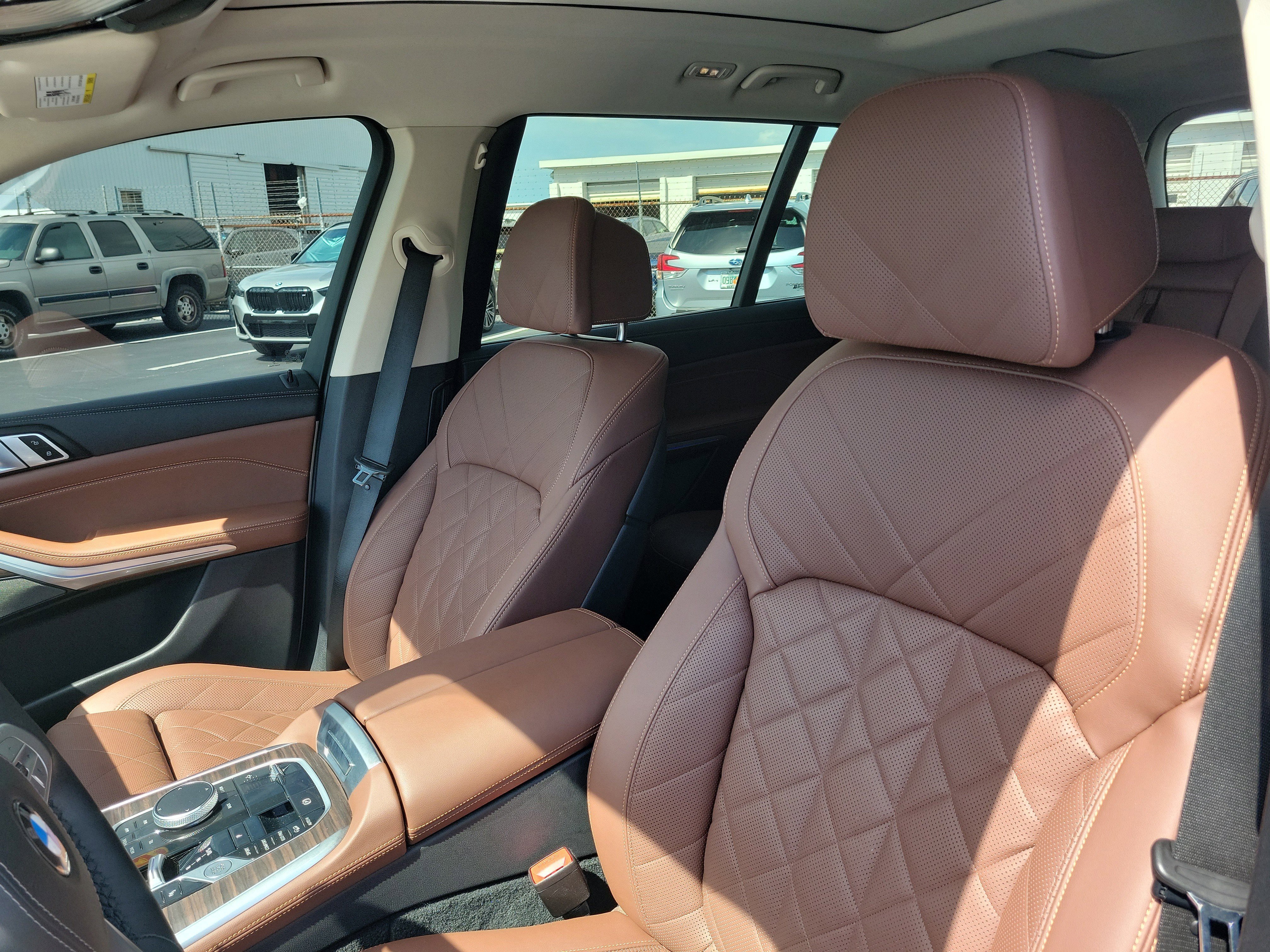 Certified 2024 BMW X7 xDrive40i w/ Premium Package AWD/4WD image 23