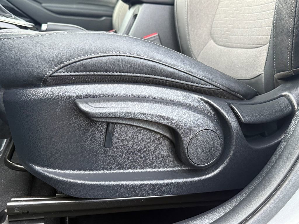 Certified 2022 Kia Seltos S image 11