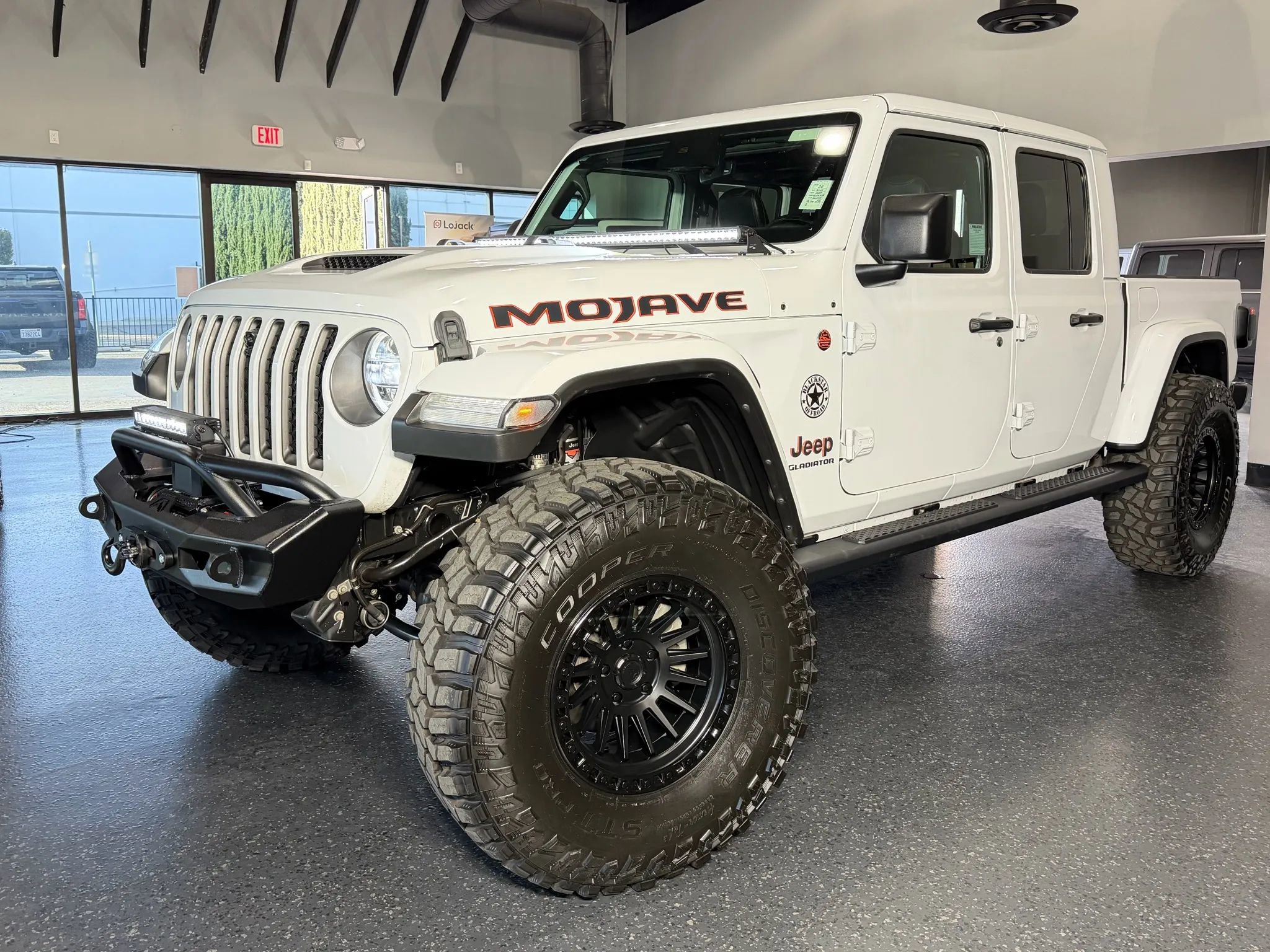 Used 2021 Jeep Gladiator Mojave AWD/4WD image 31