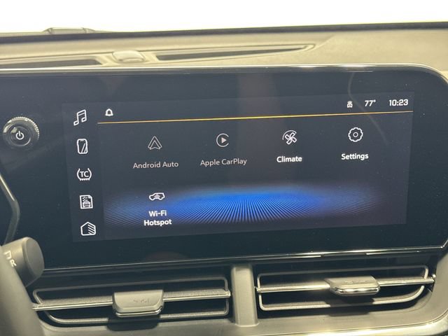Used 2025 Chevrolet Trax ACTIV w/ Sunroof Package FWD image 18