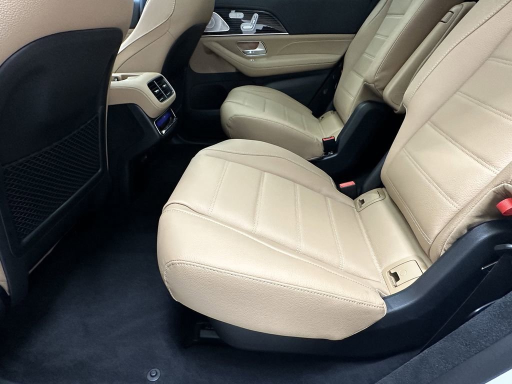 New 2026 Mercedes-Benz GLS 580 4MATIC image 25
