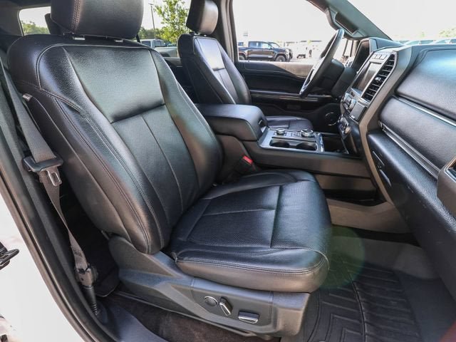 Used 2019 Ford Expedition XLT w/ Equipment Group 202A AWD/4WD image 24