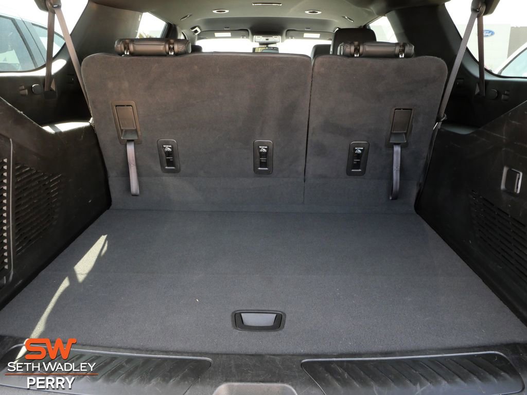 Used 2024 Chevrolet Suburban LT AWD/4WD image 12
