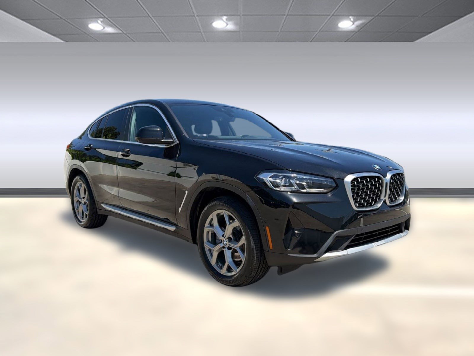 Certified 2025 BMW X4 xDrive30i image 5