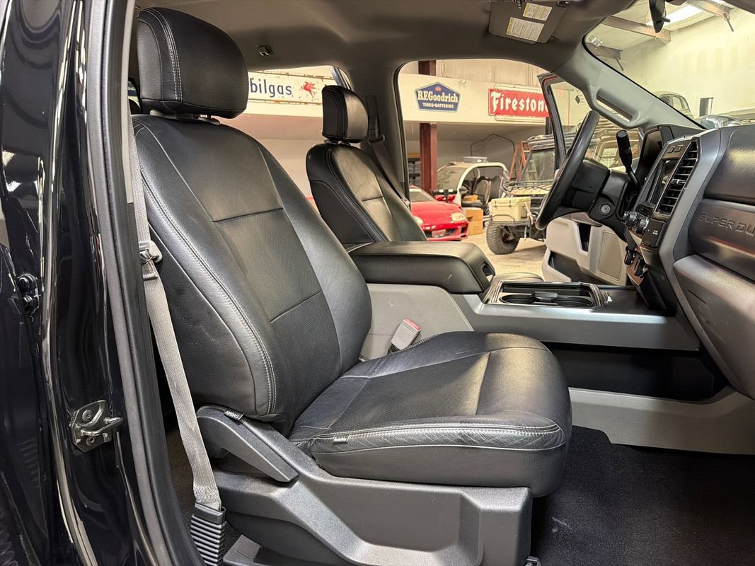 Used 2019 Ford F250 XLT w/ XLT Premium Package AWD/4WD image 36