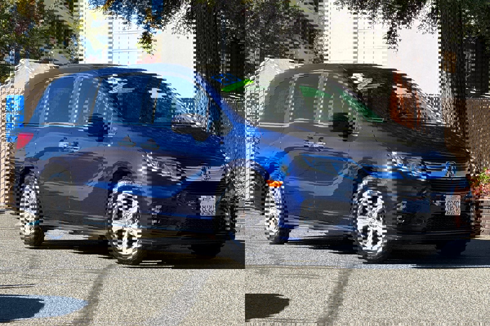 Used 2020 Honda Odyssey EX-L image 2