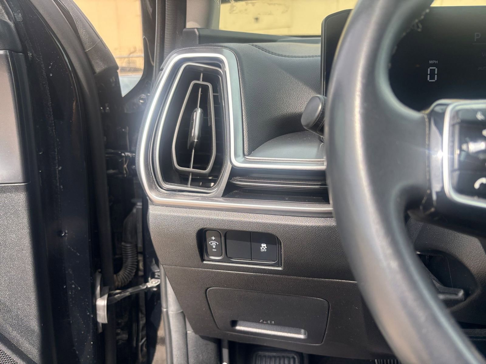 Used 2024 Kia Sorento S FWD image 34