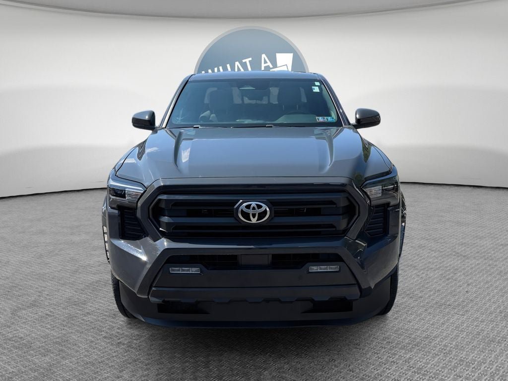 Certified 2024 Toyota Tacoma SR5 AWD/4WD image 9