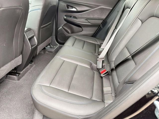 Used 2025 Buick Envista Sport Touring image 20