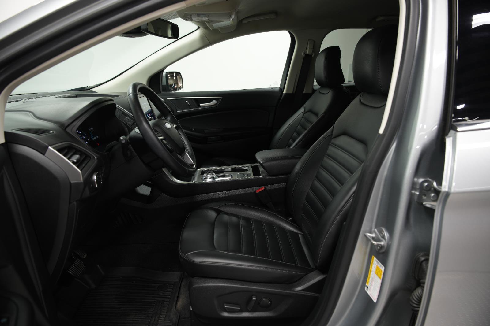 Used 2022 Ford Edge SEL w/ Convenience Package image 24