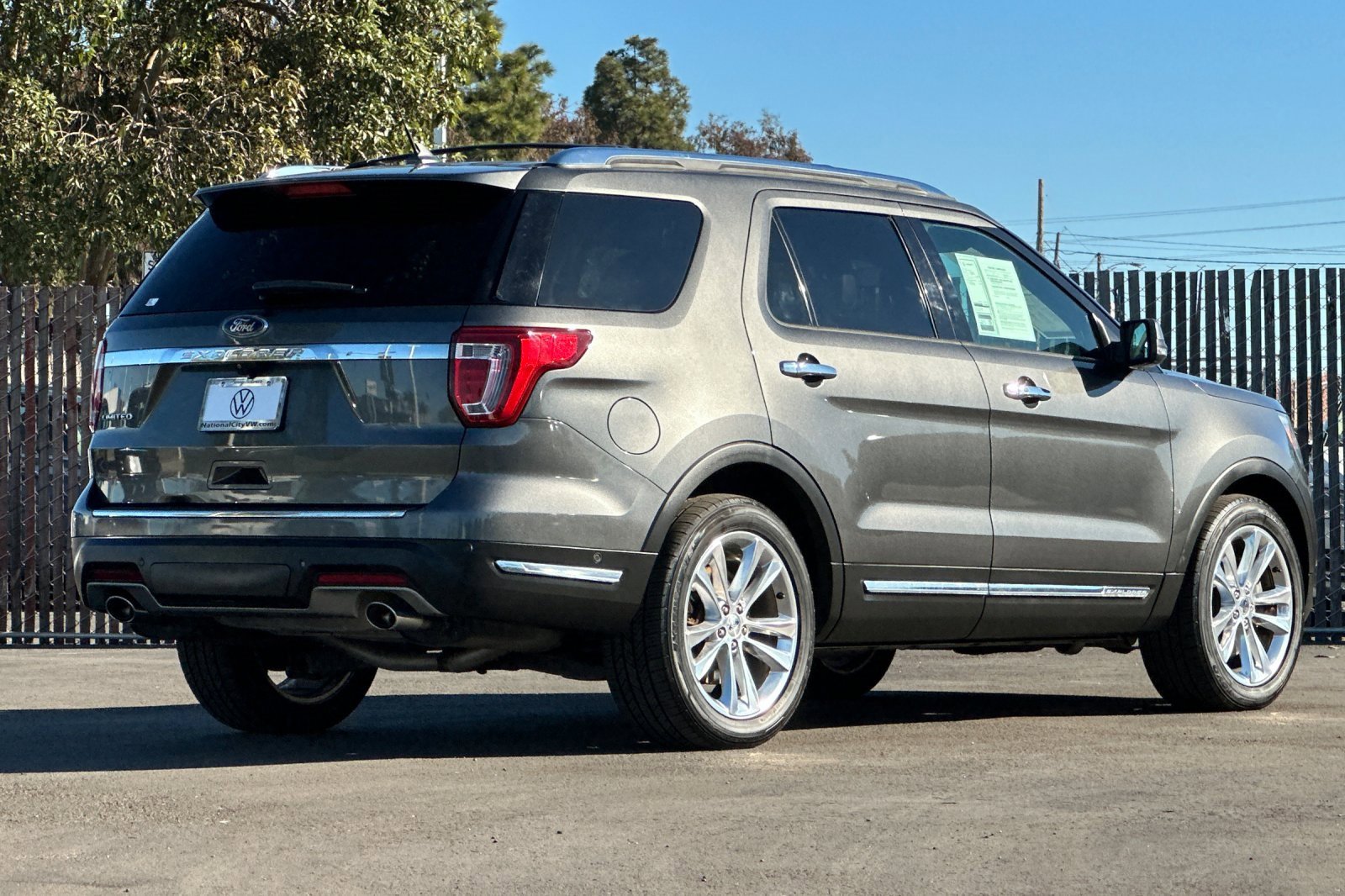 Used 2018 Ford Explorer Limited w/ Equipment Group 301A image 4