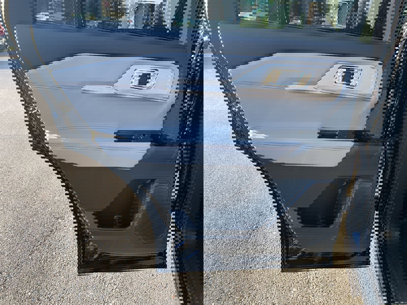 New 2025 Ford Explorer Active w/ Active Comfort Package image 13