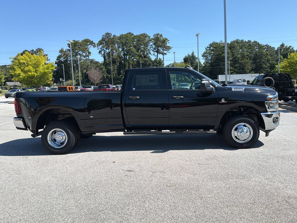 New 2026 RAM 3500 Tradesman AWD/4WD image 8