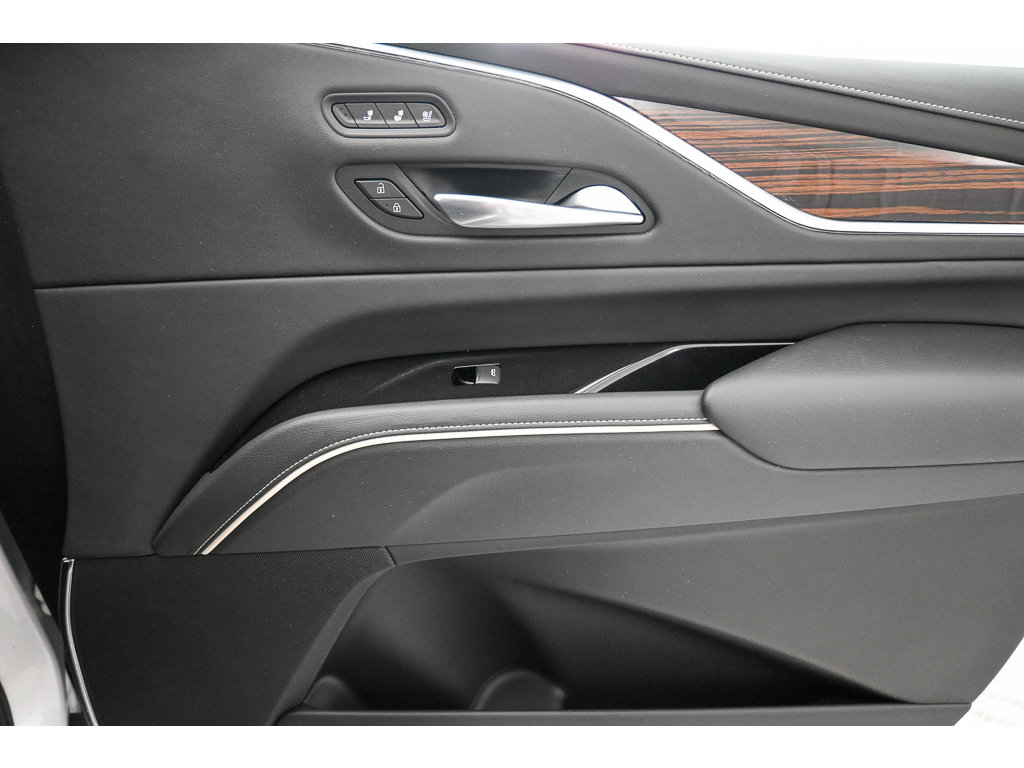 Certified 2023 Cadillac Escalade Premium Luxury AWD/4WD image 19