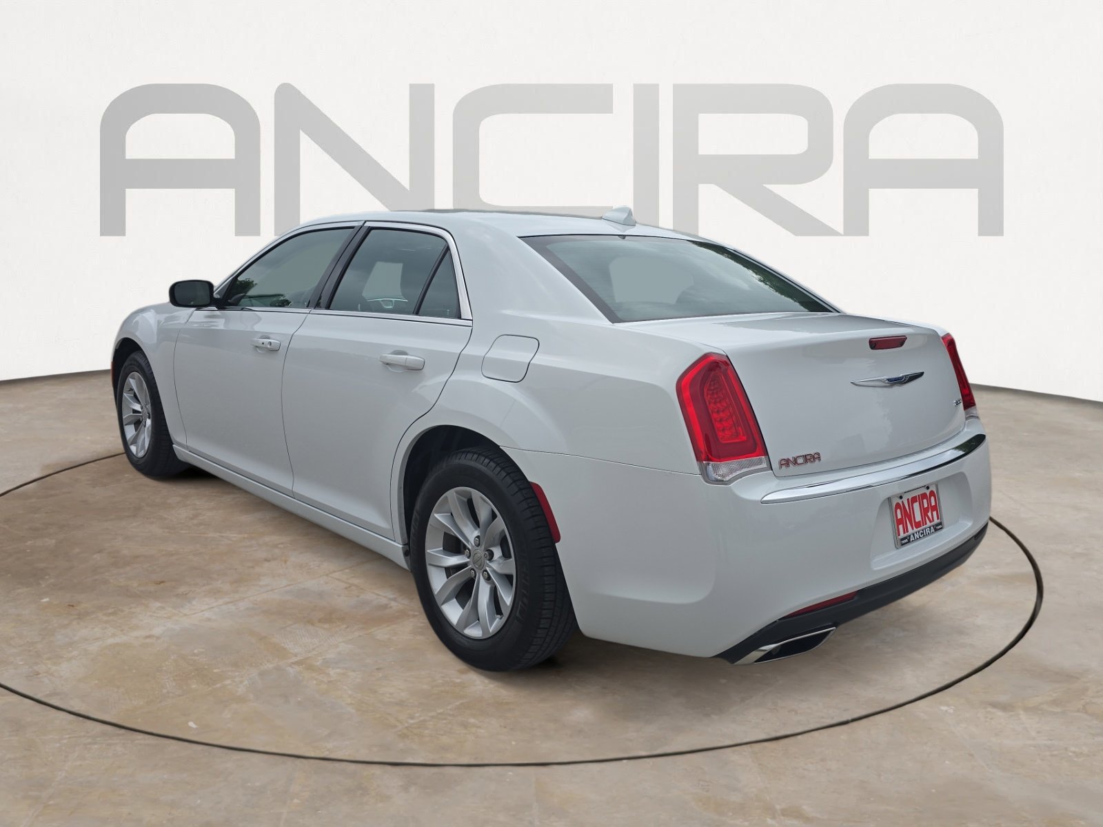 Used 2023 Chrysler 300 Touring RWD image 8