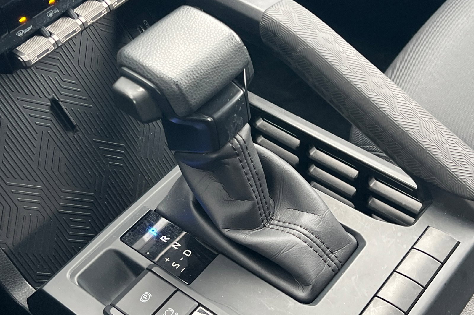 Used 2024 Toyota Tacoma SR5 image 17