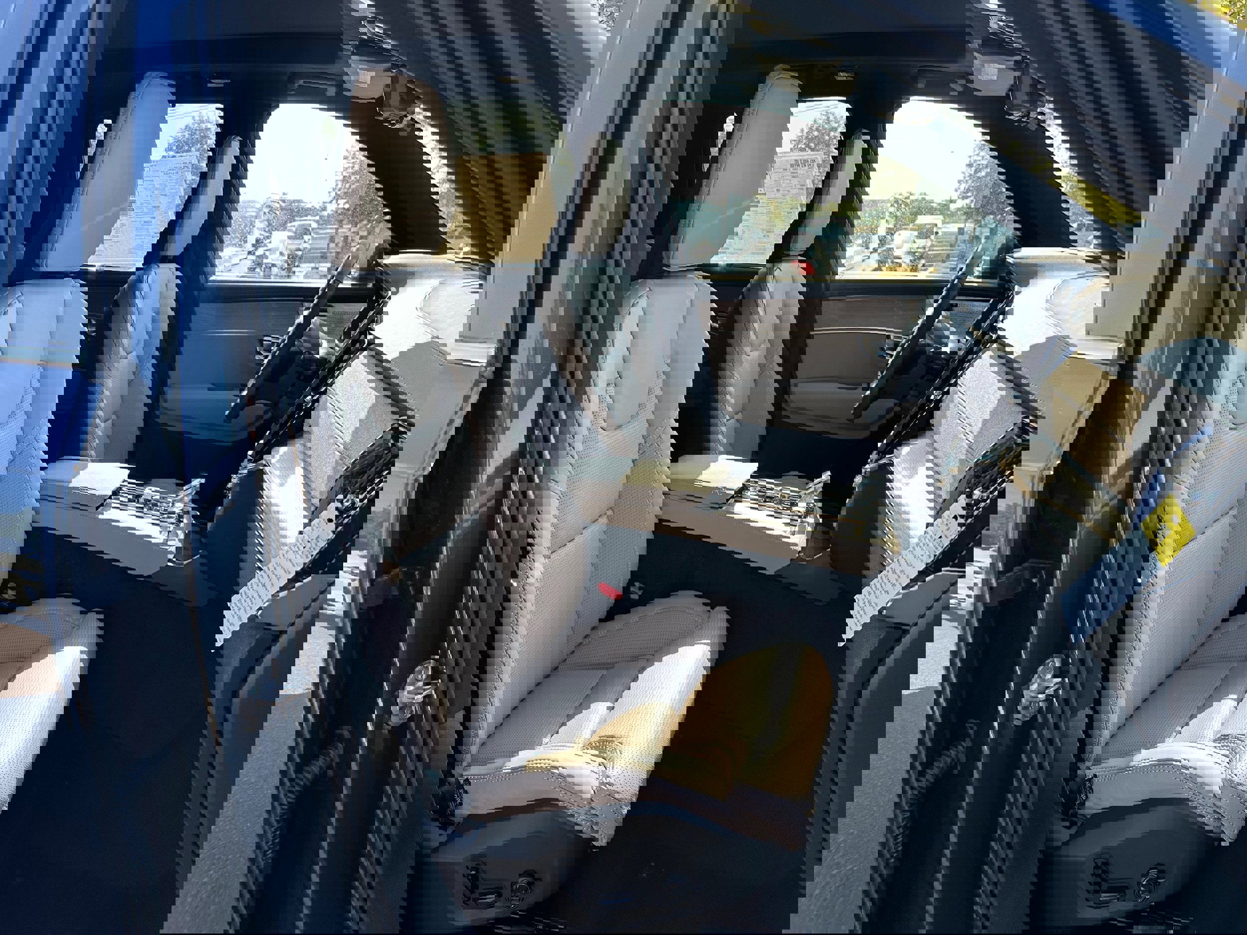 New 2026 Volvo XC90 B5 Ultra image 8