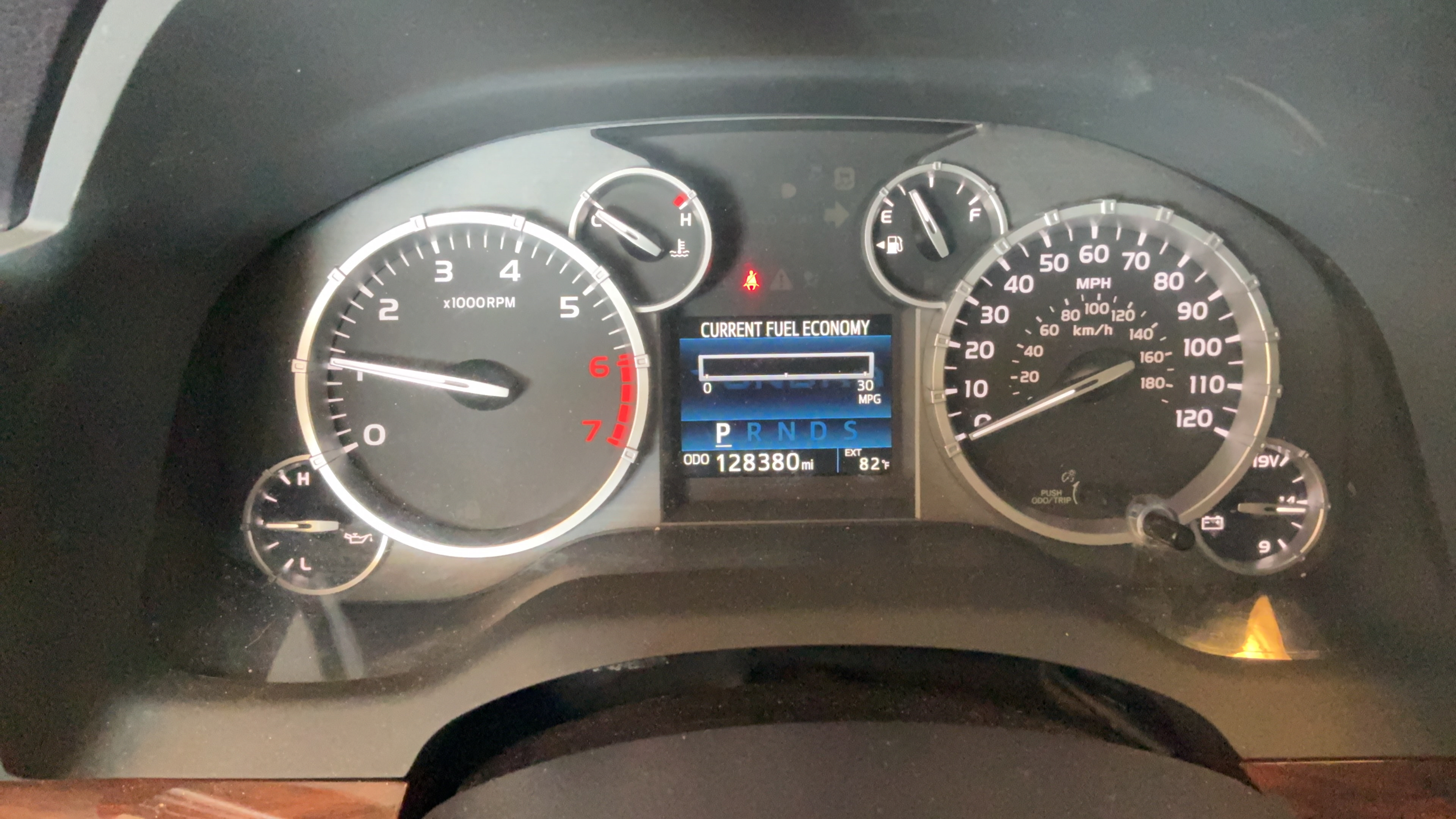 Used 2017 Toyota Tundra Limited w/ Limited Premium Package AWD/4WD image 10